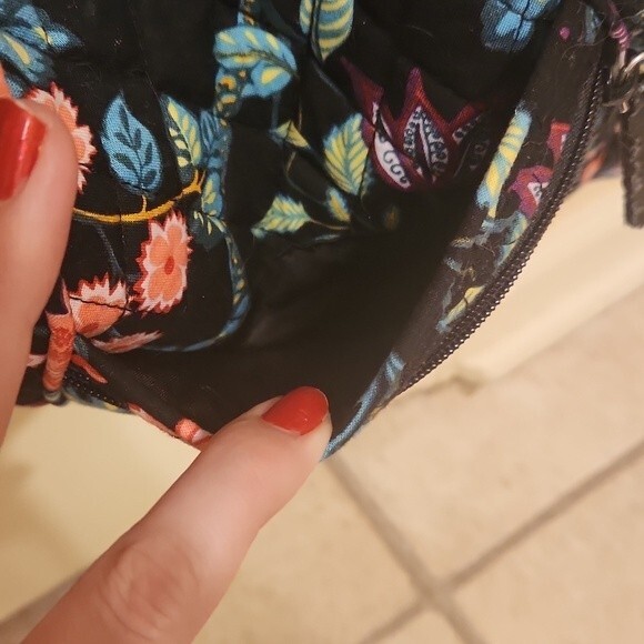 Vera Bradley Black & Green Floral Quilted Crossbody Bag - Picture 6 of 10